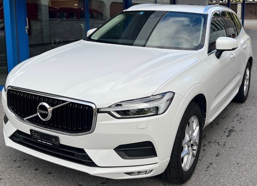 VOLVO XC60 D4 AWD Momentum Geartronic-image-0