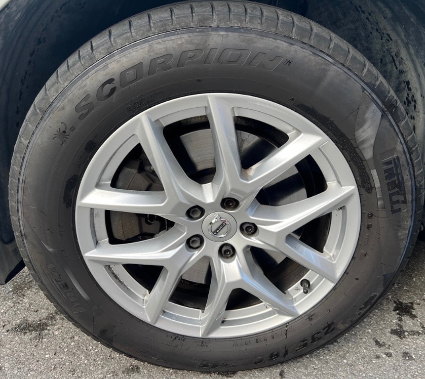 VOLVO XC60 D4 AWD Momentum Geartronic-image-7