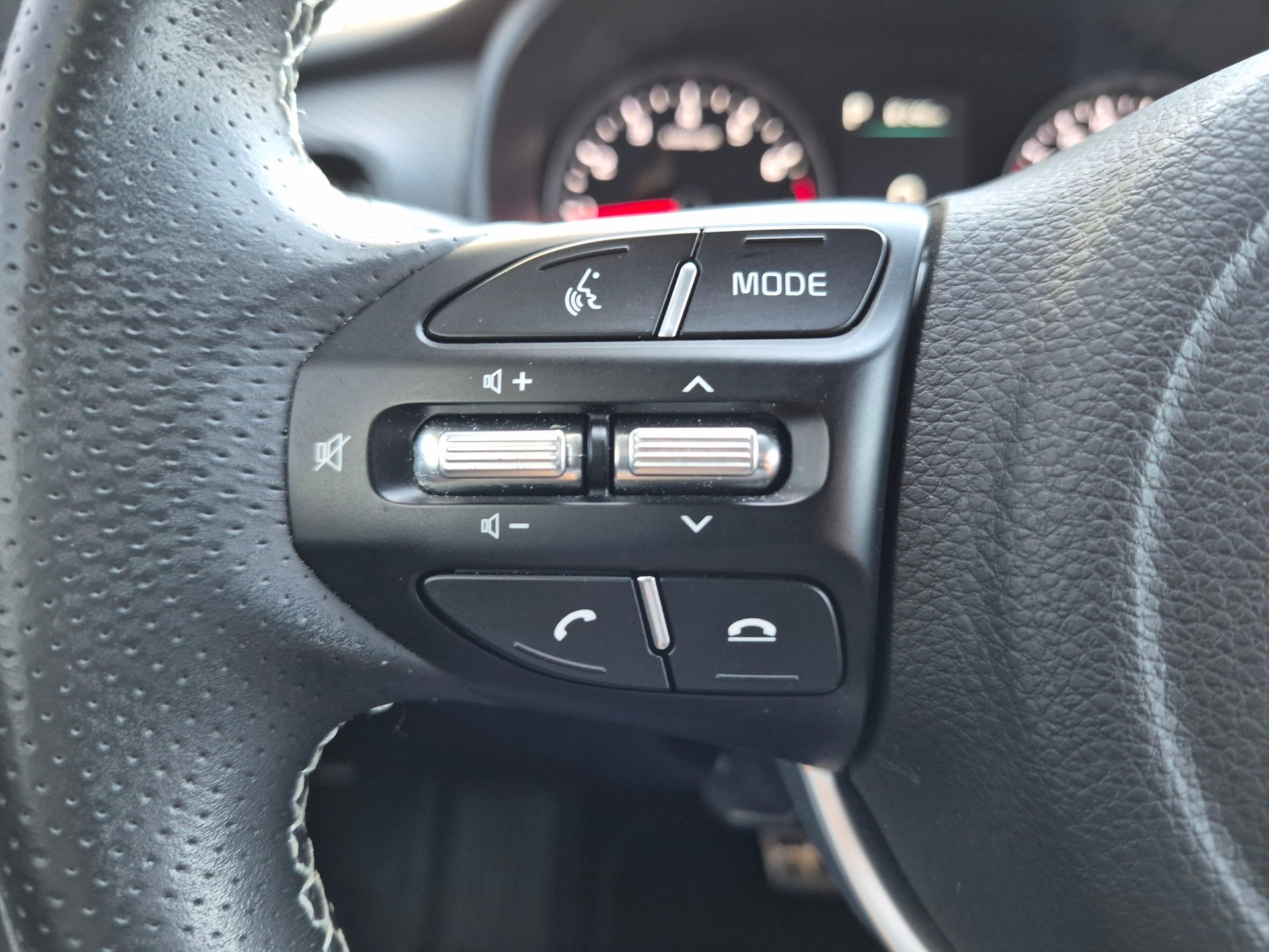 KIA Stonic 1.0 T-GDi GT-Line-image-13