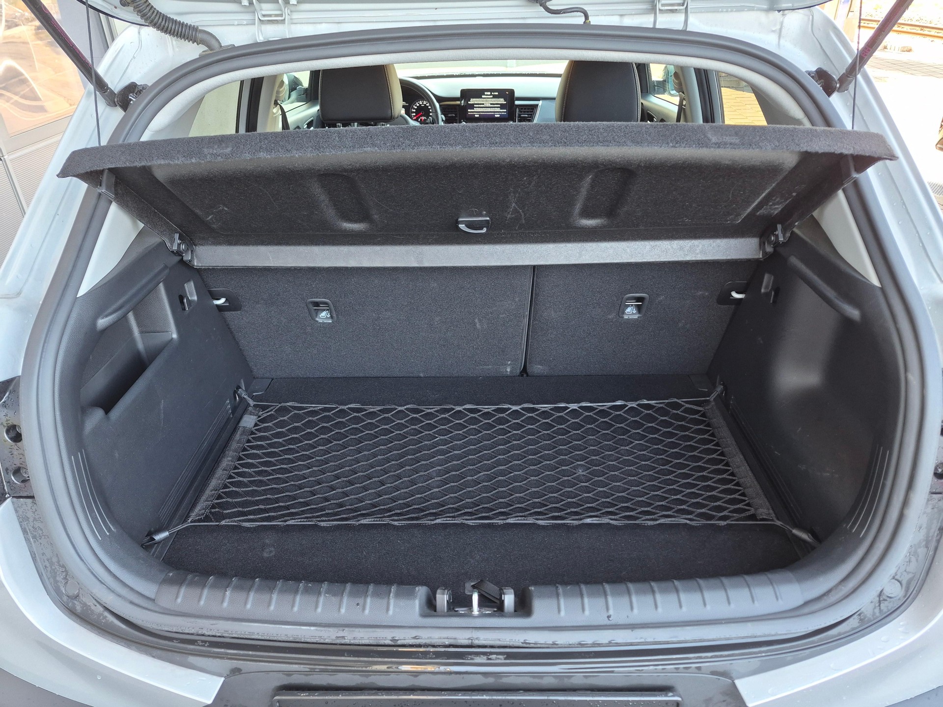 KIA Stonic 1.0 T-GDi GT-Line-image-9