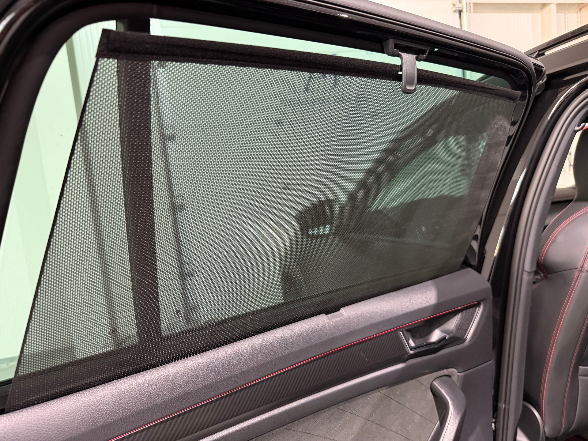 SKODA Kodiaq 2.0 TSI 4x4 RS (CH) AHK 2.5T / Schwarz Matt /-image-14