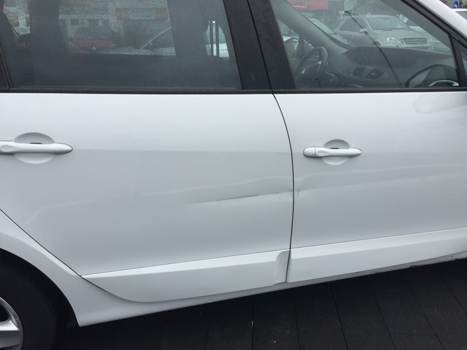 RENAULT Scénic 1.2 16V Turbo Expression-image-10