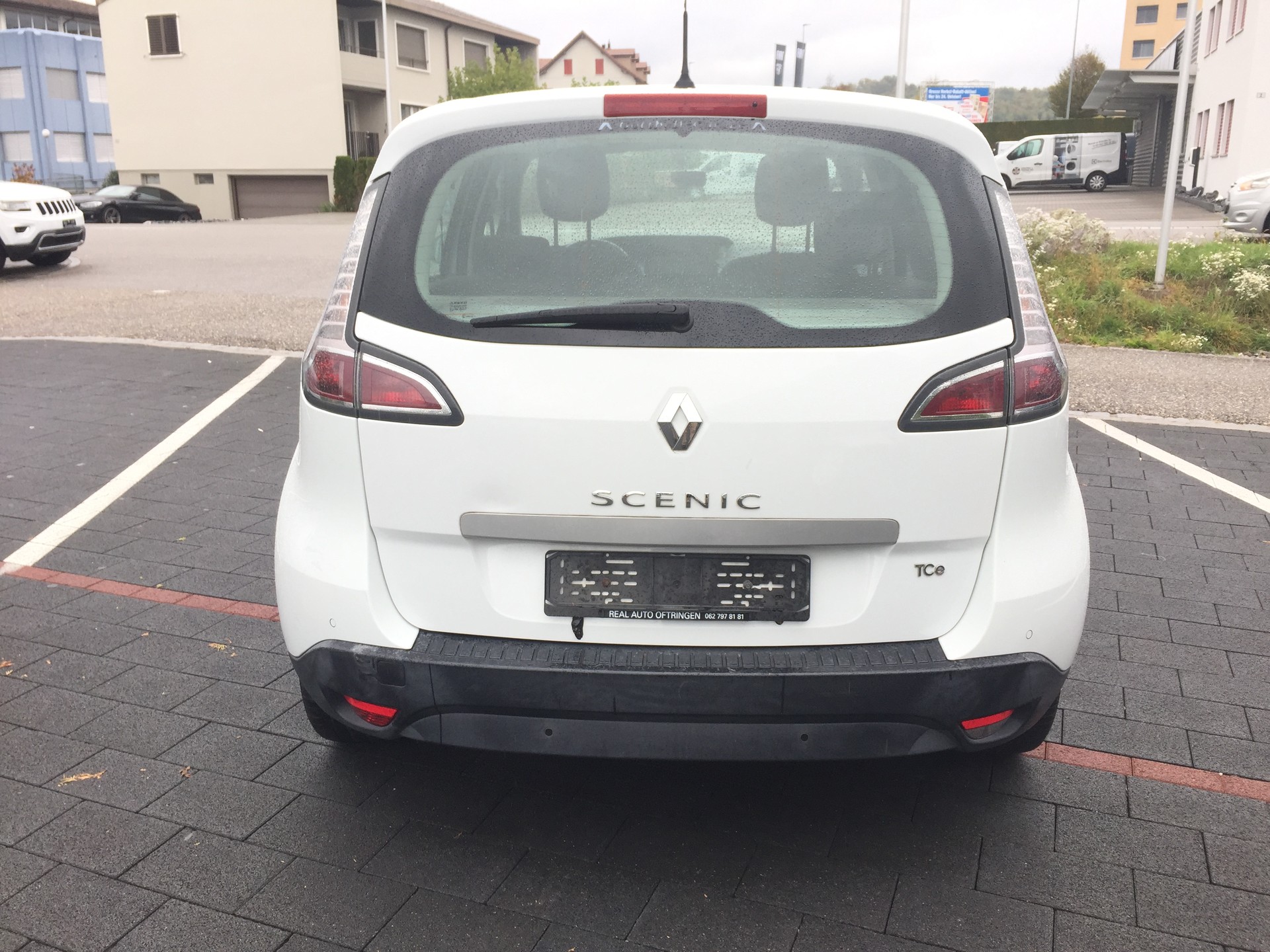 RENAULT Scénic 1.2 16V Turbo Expression-image-3