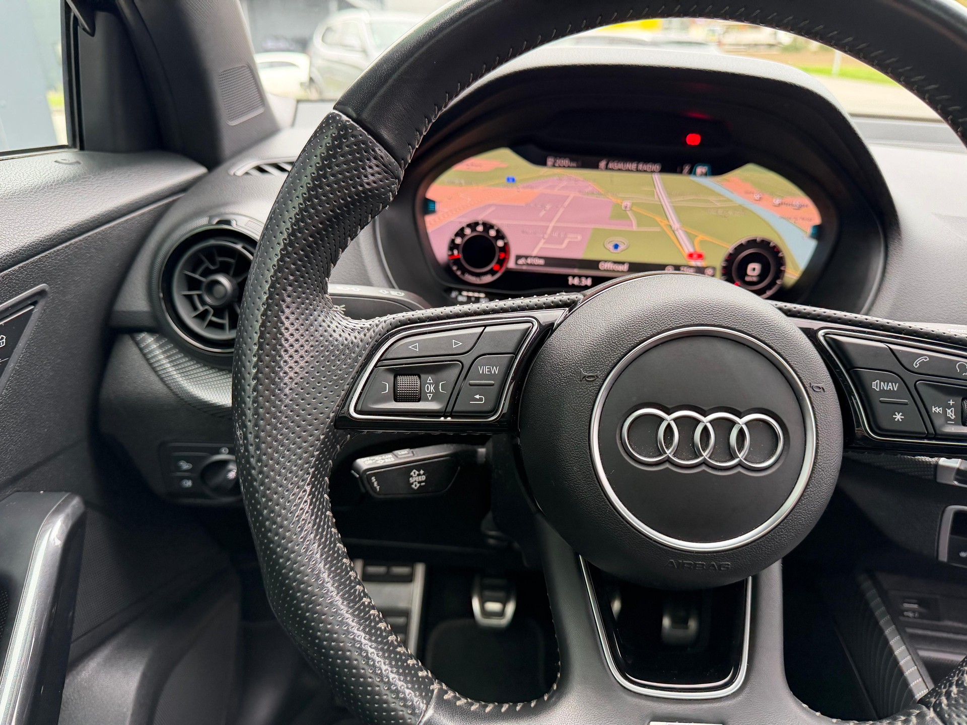 AUDI Q2 1.4 TFSI sport-image-17