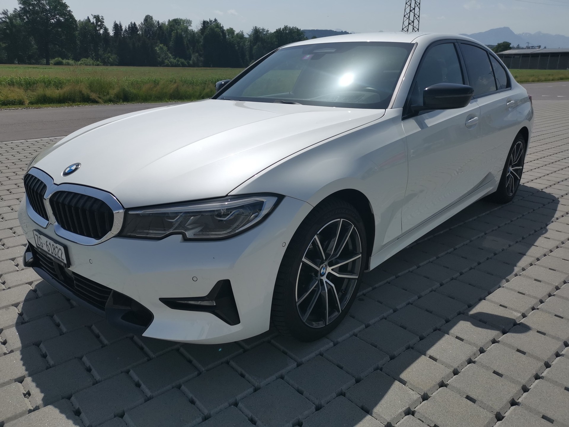 BMW 320d xDrive Sport Line Steptronic-image-0