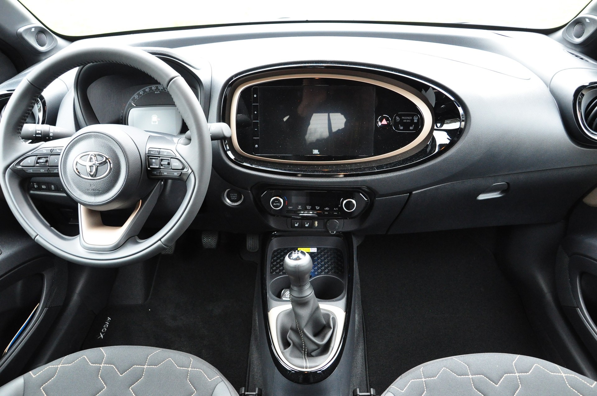TOYOTA Aygo X 1.0 VVT-i Style-image-8