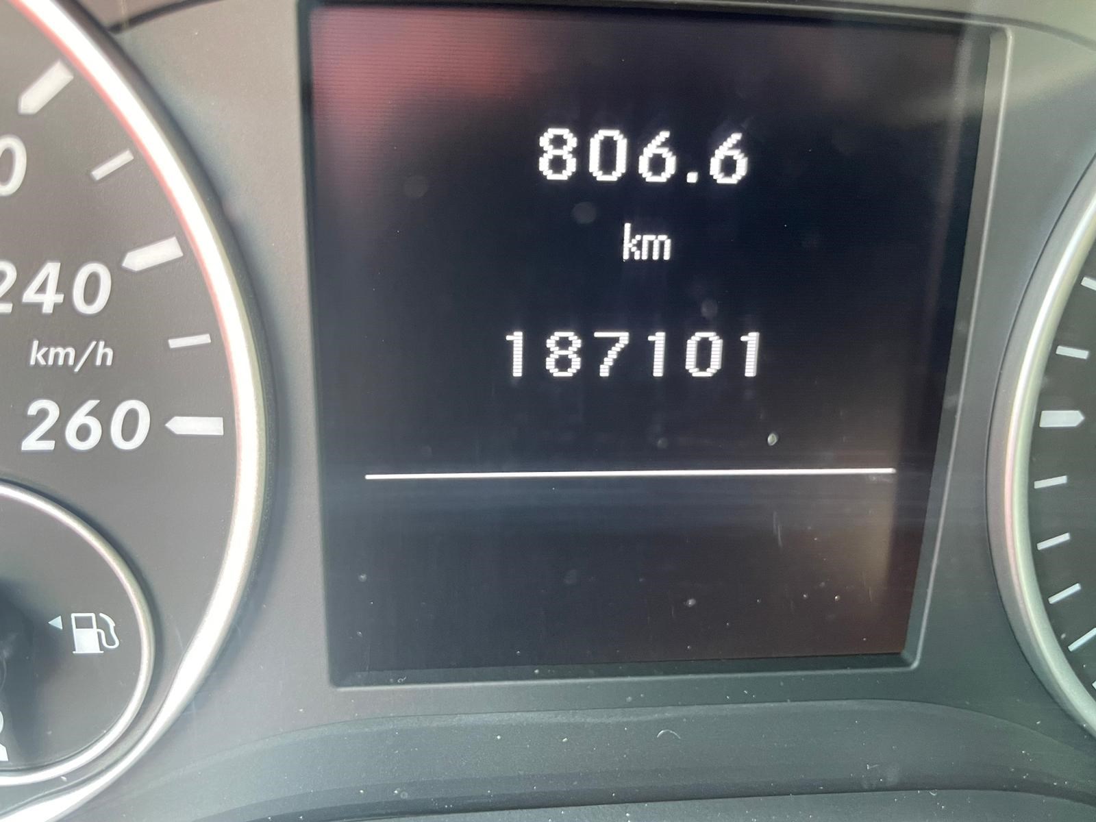MERCEDES-BENZ B 200 CDI-image-7