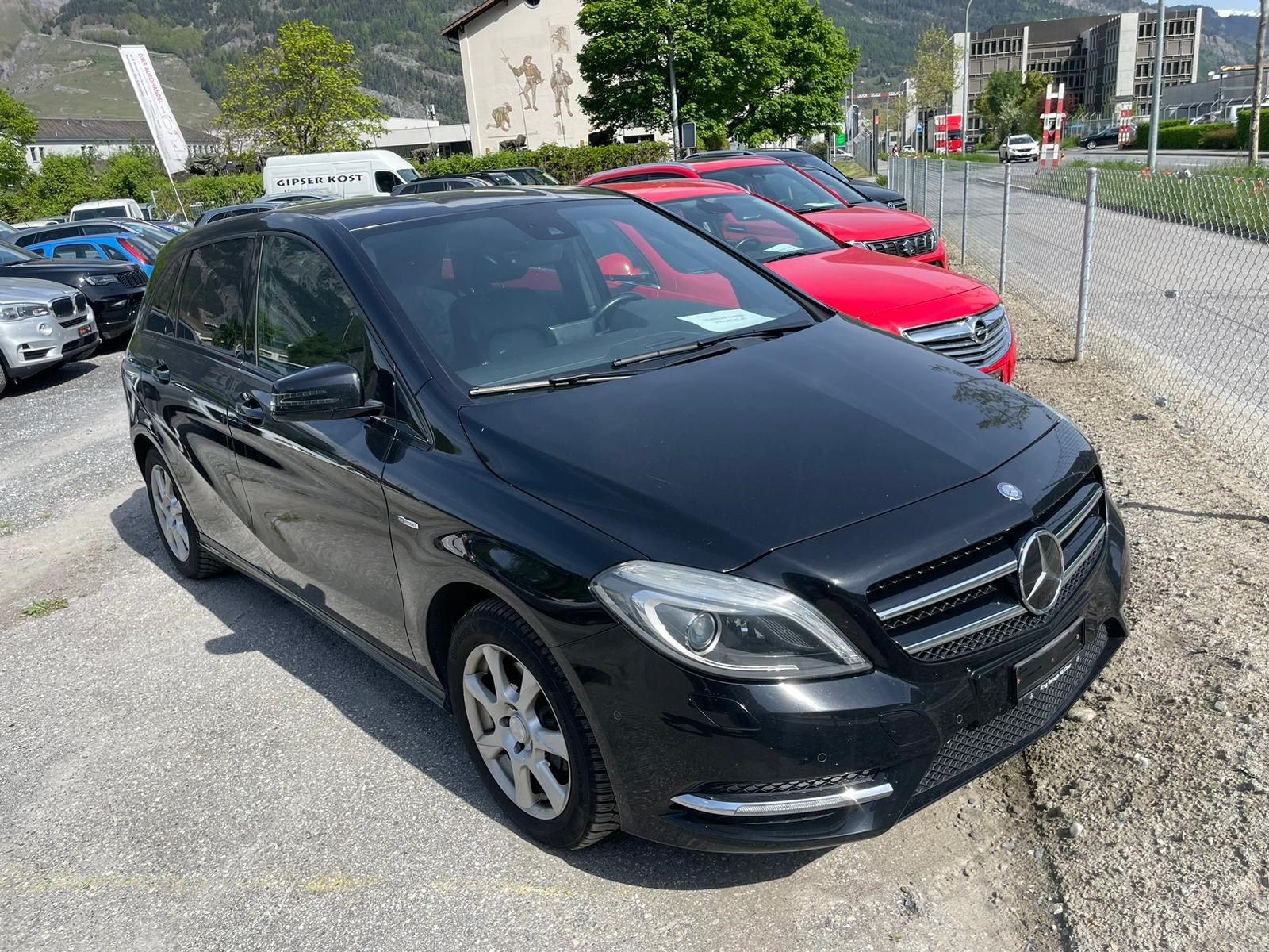 MERCEDES-BENZ B 200 CDI-image-0