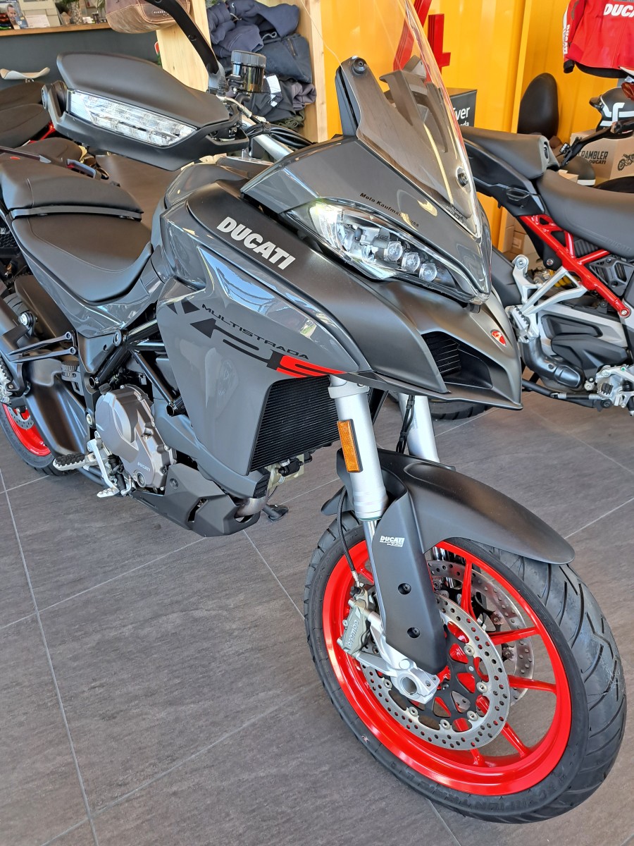 DUCATI Multistrada V2 S Touring-showroom-element-3