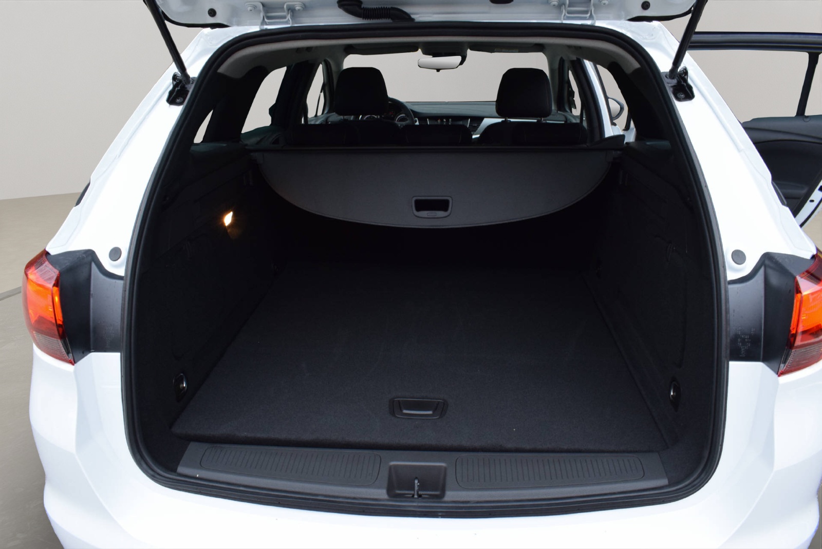 OPEL Astra K Sports Tourer 1.4 Turbo Edition S/S-image-11