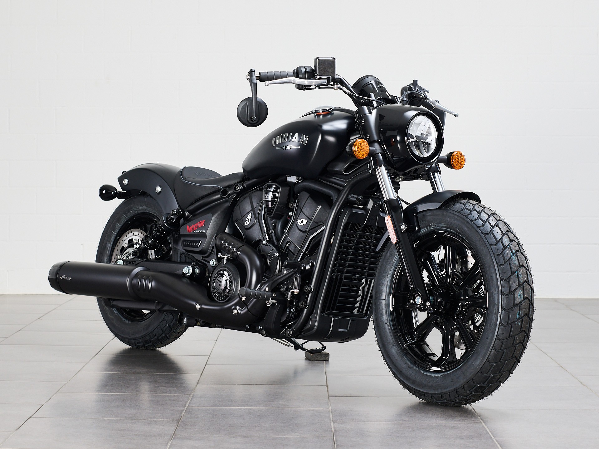 INDIAN SCOUT BOBBER-showroom-element-1