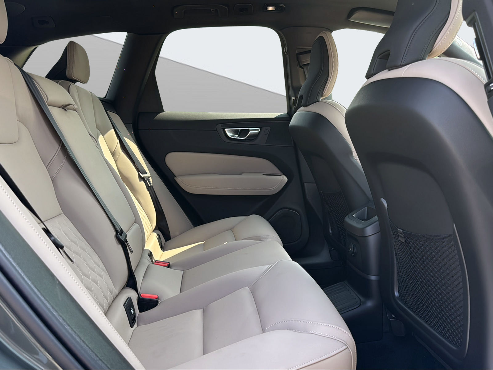 VOLVO XC60 2.0 T6 TE Ultra Bright eAWD-image-10