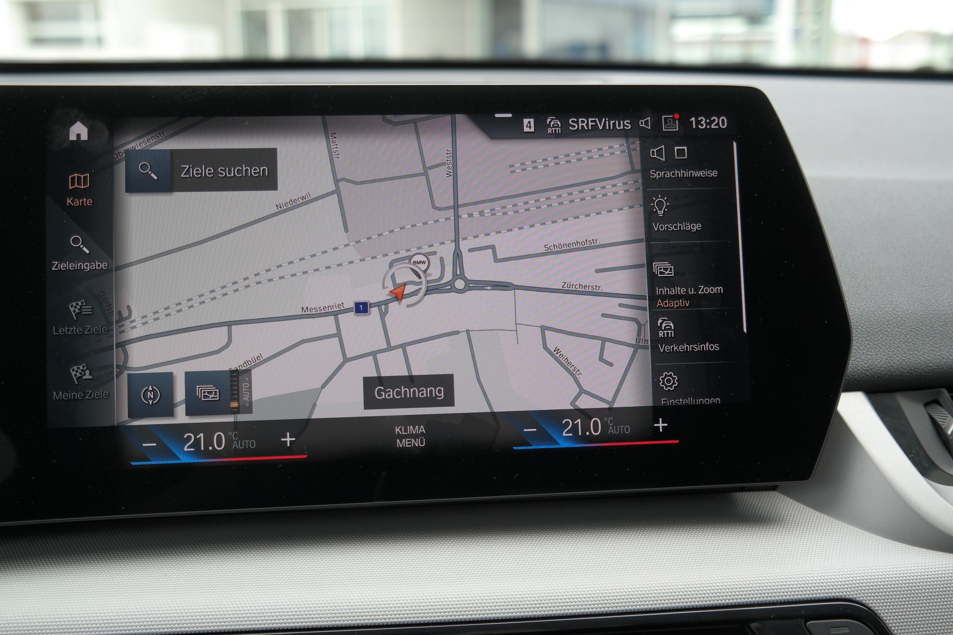 BMW X1 xDrive 23i 48V-image-13