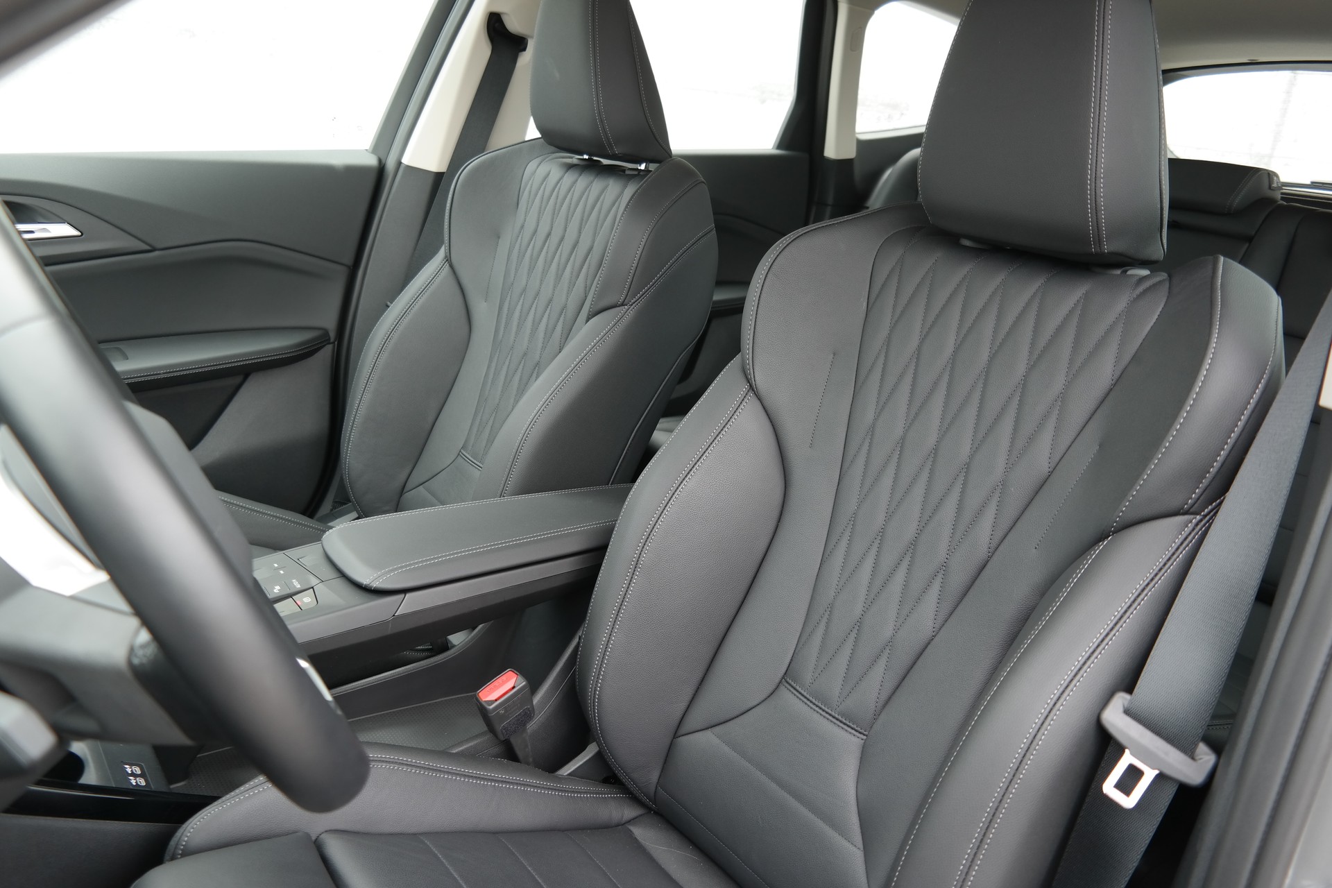 BMW X1 xDrive 23i 48V-image-6