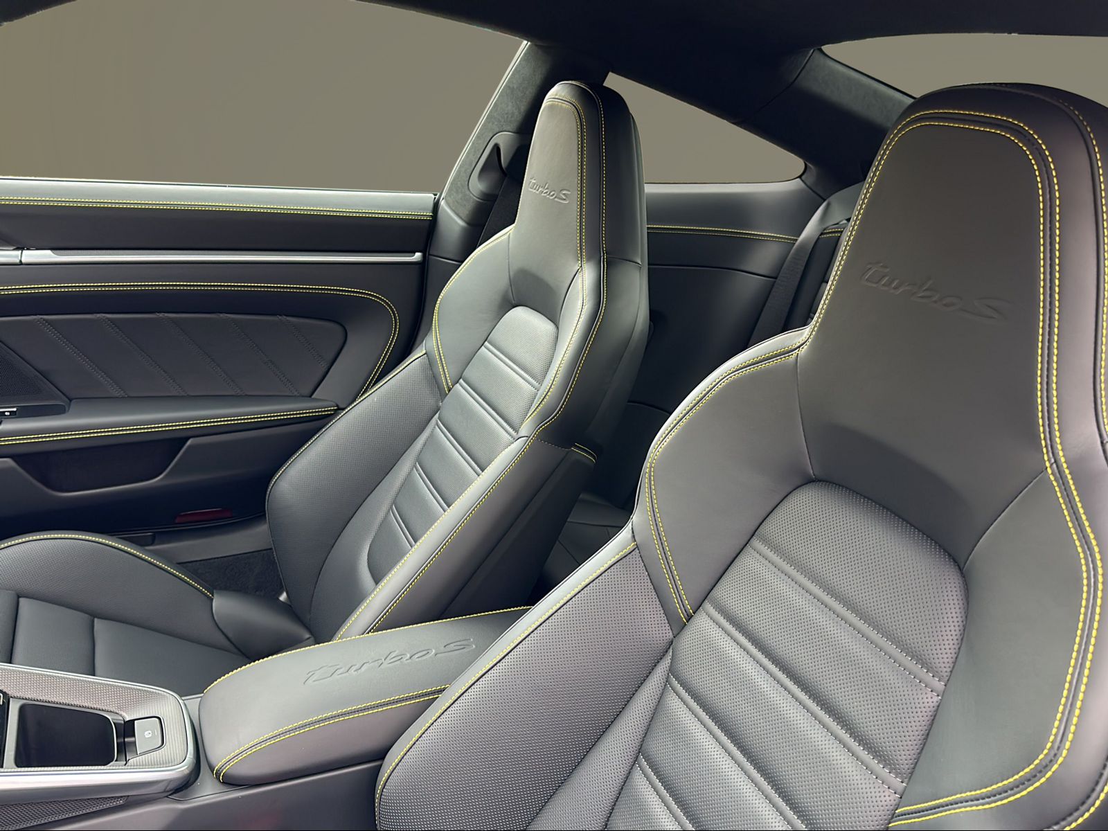 PORSCHE 911 Turbo S PDK-image-15