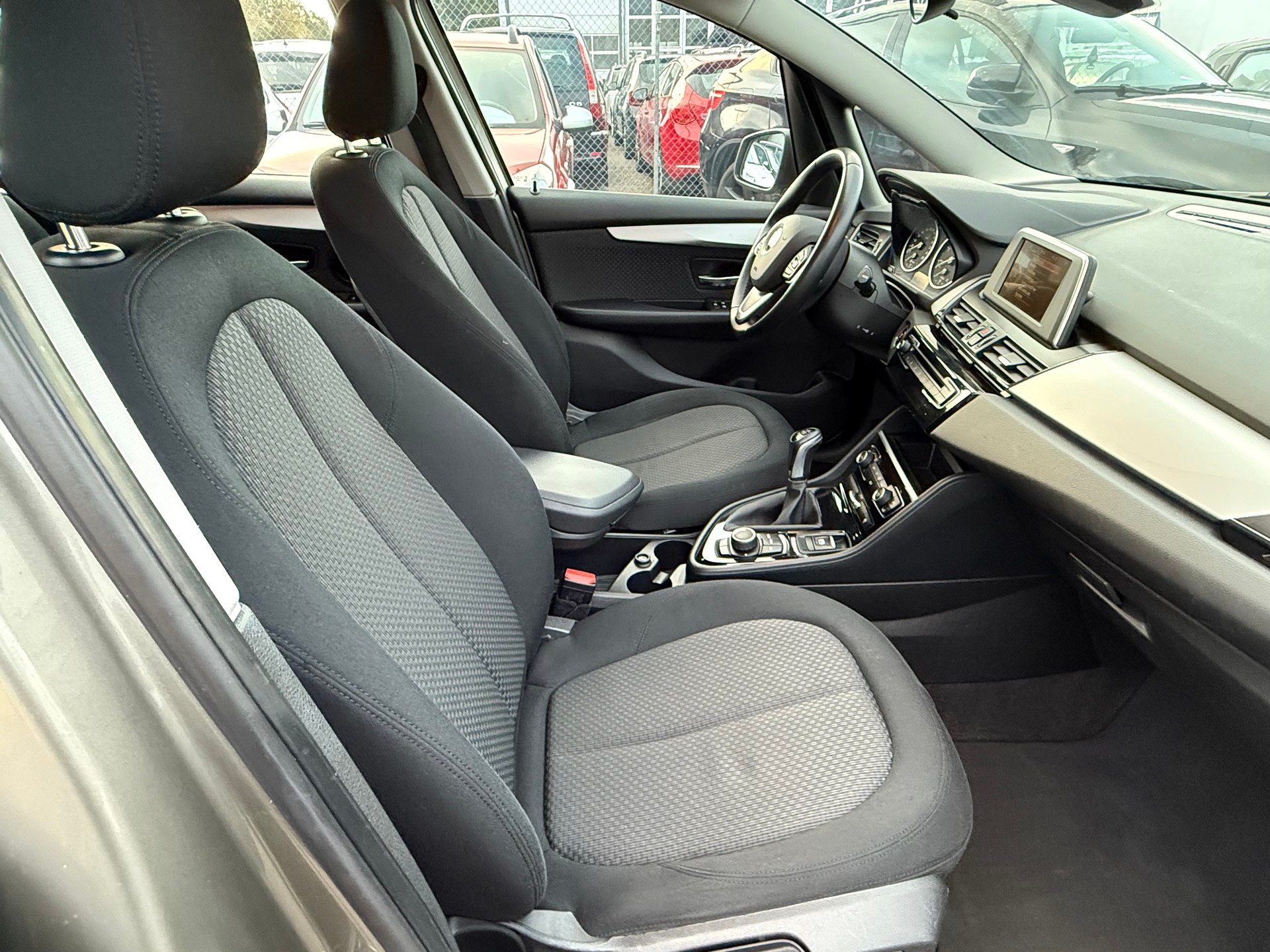 BMW 218d Gran Tourer-image-6