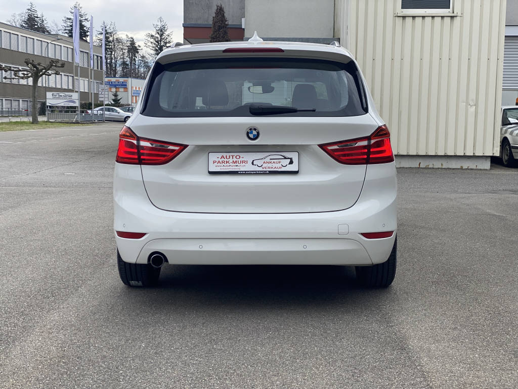 BMW 218d xDrive Gran Tourer-image-11