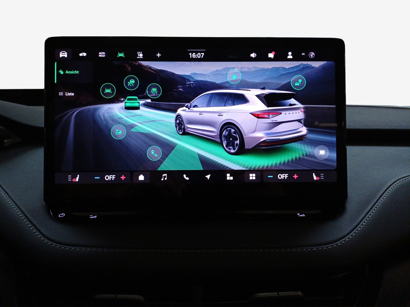 SKODA Enyaq 4x4 RS-image-14