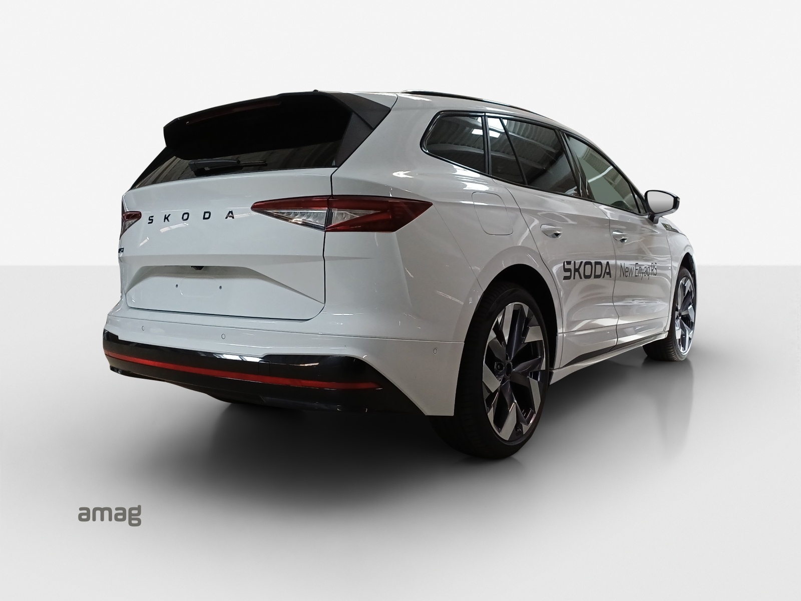SKODA Enyaq 4x4 RS-image-4