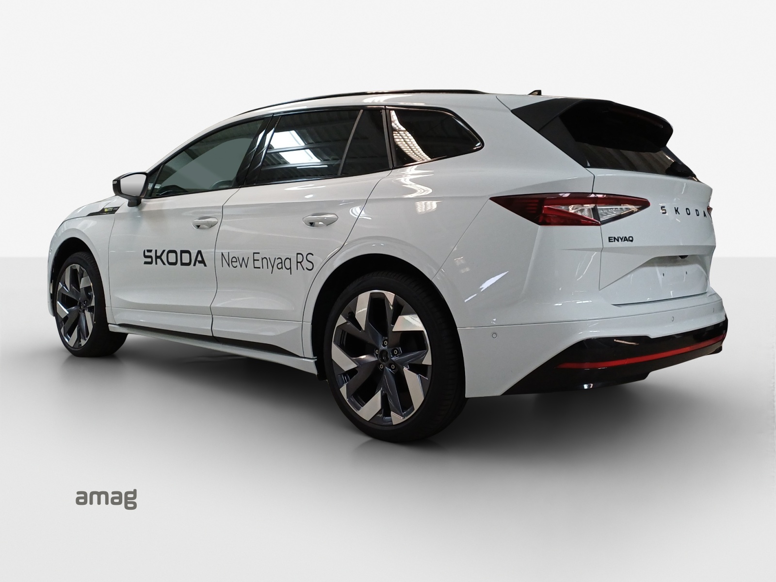 SKODA Enyaq 4x4 RS-image-2