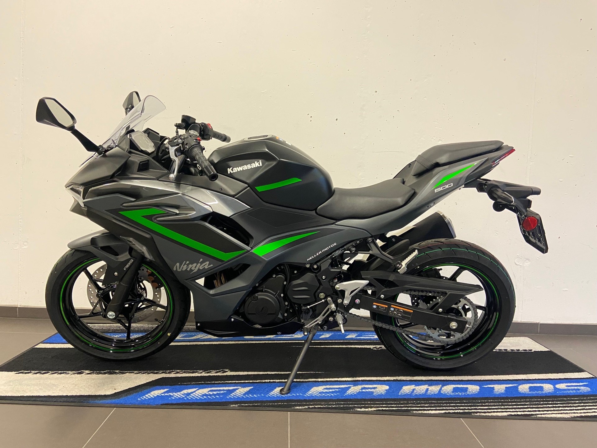 KAWASAKI Ninja 500 SE-showroom-element-1