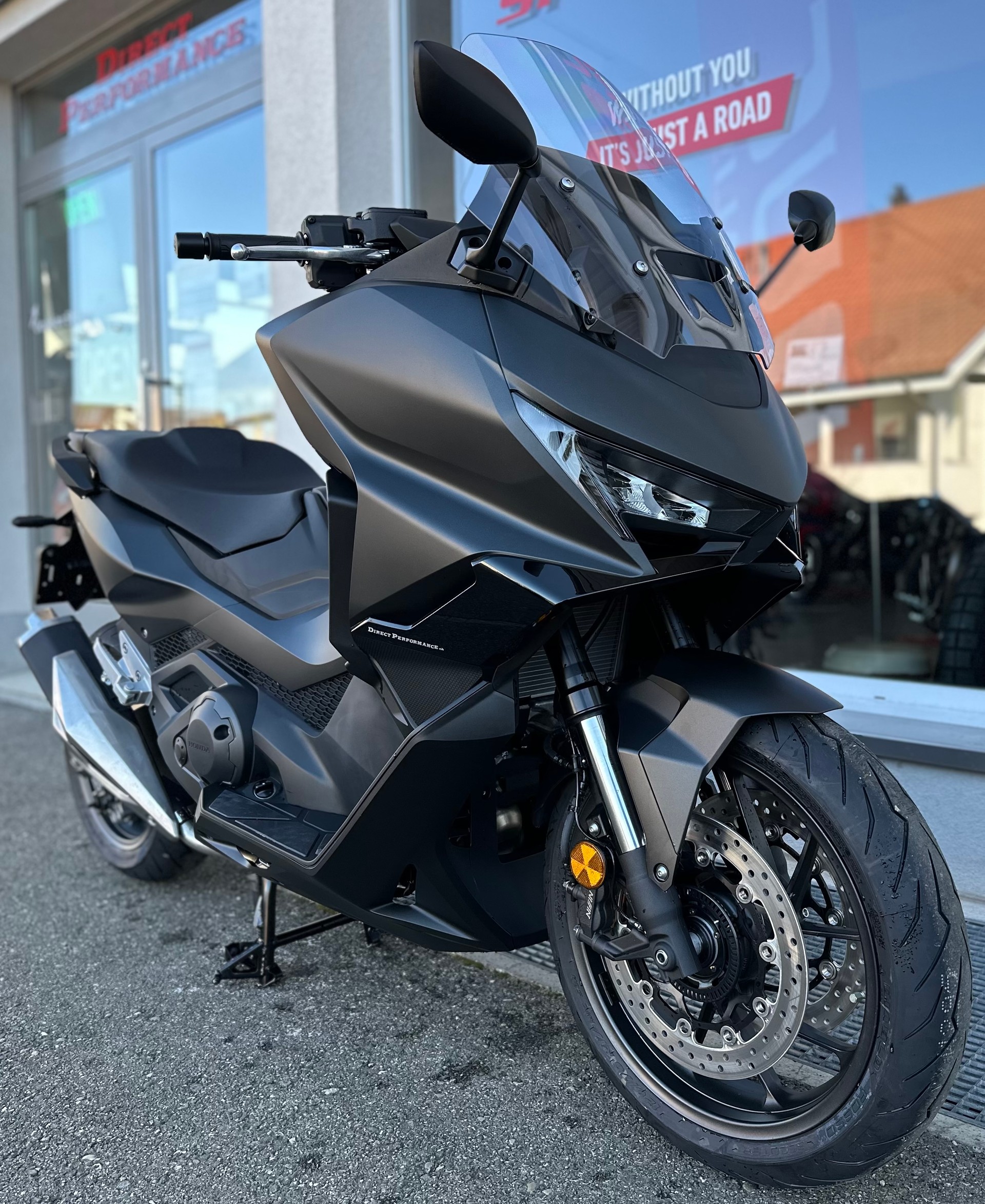 HONDA Honda Forza 750 Modell 2026-showroom-element-2