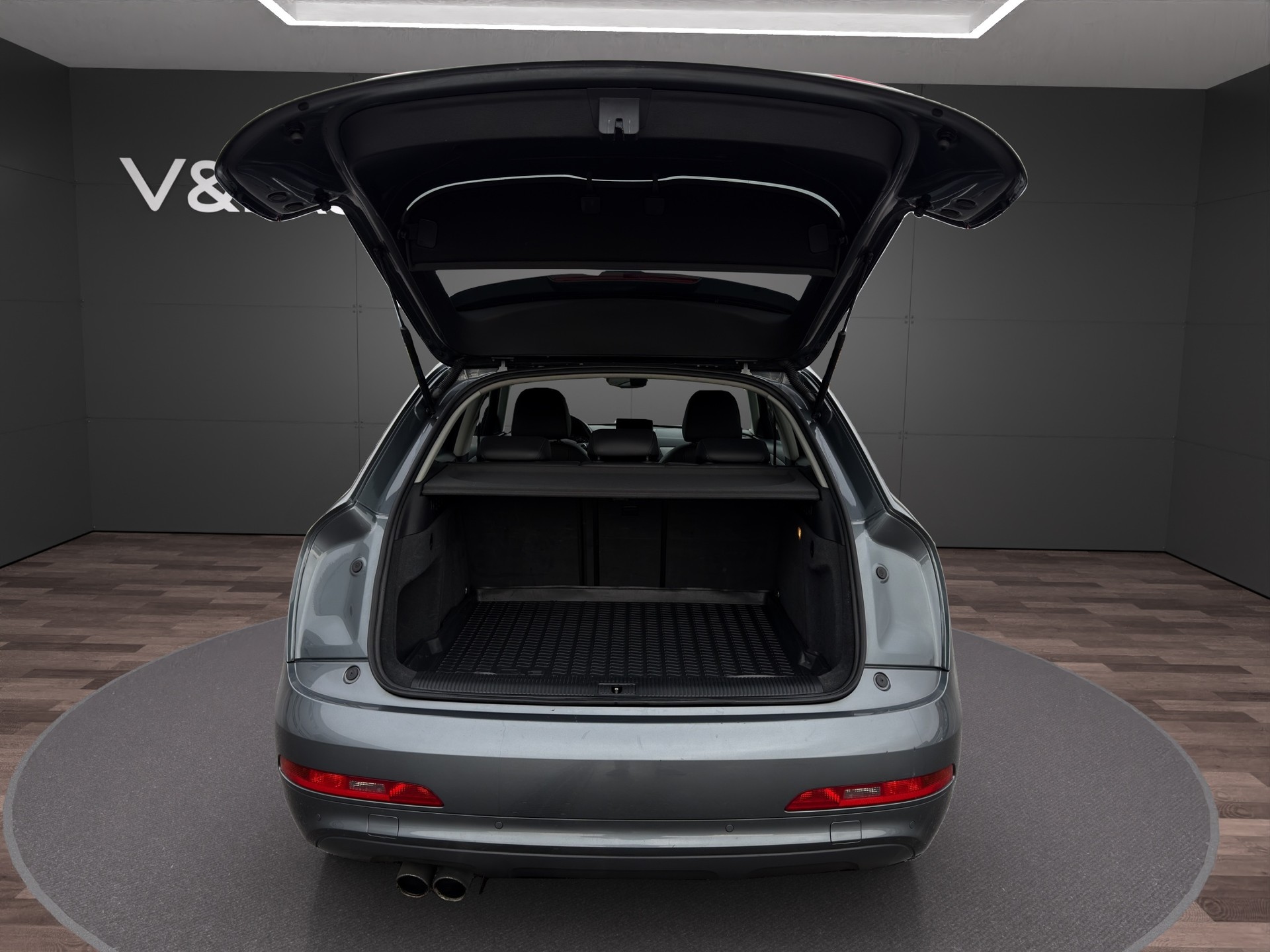 AUDI Q3 2.0 TFSI quattro S-tronic-image-15