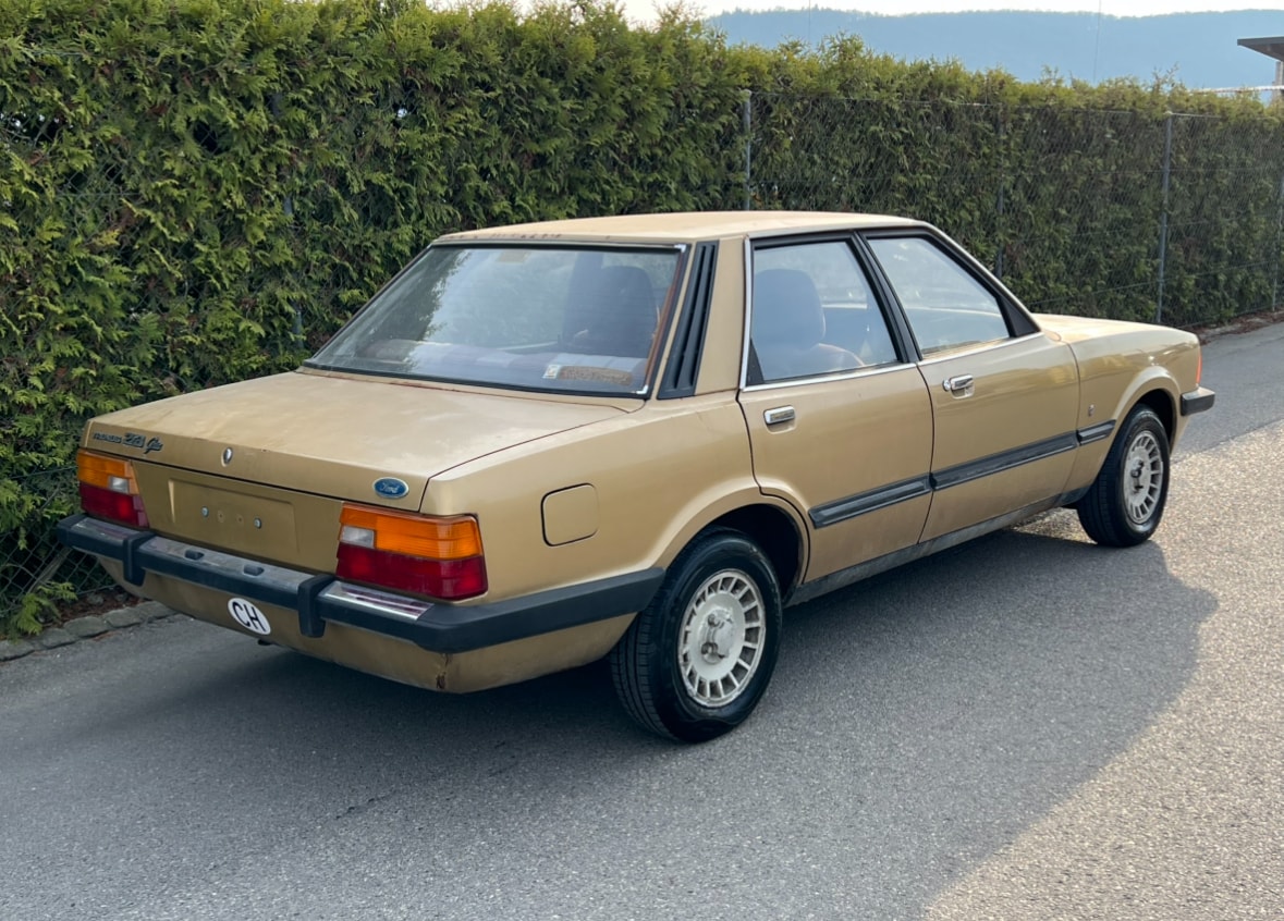 FORD 2300 V6 Ghia-image-4