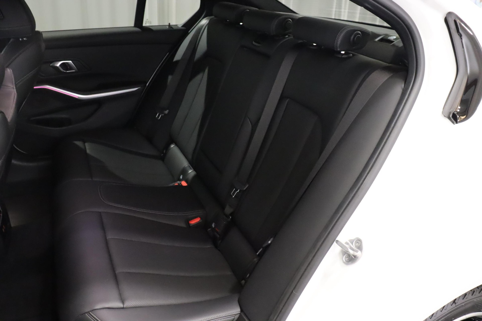 BMW 330d xDrive SAG-image-7