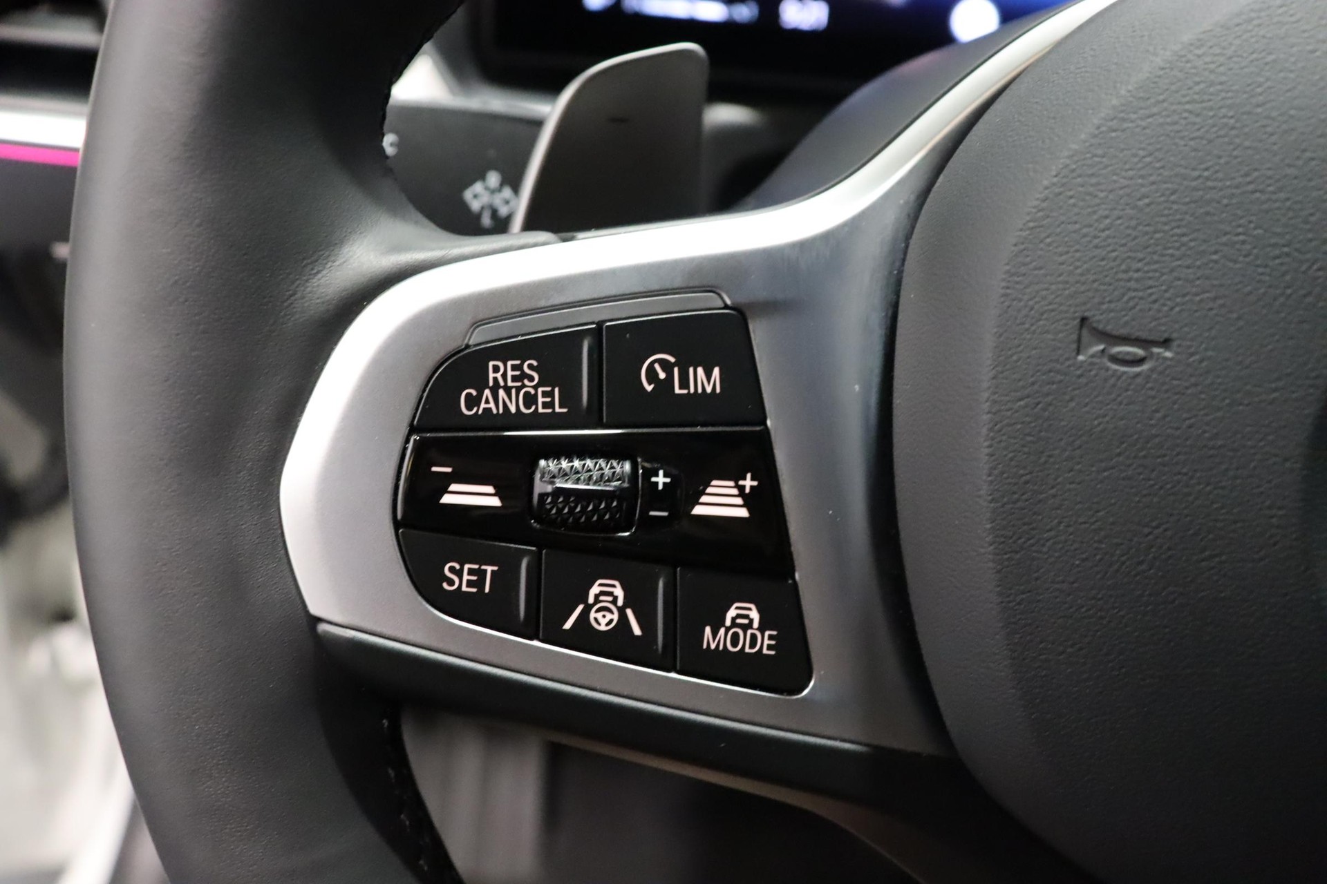 BMW 330d xDrive SAG-image-19