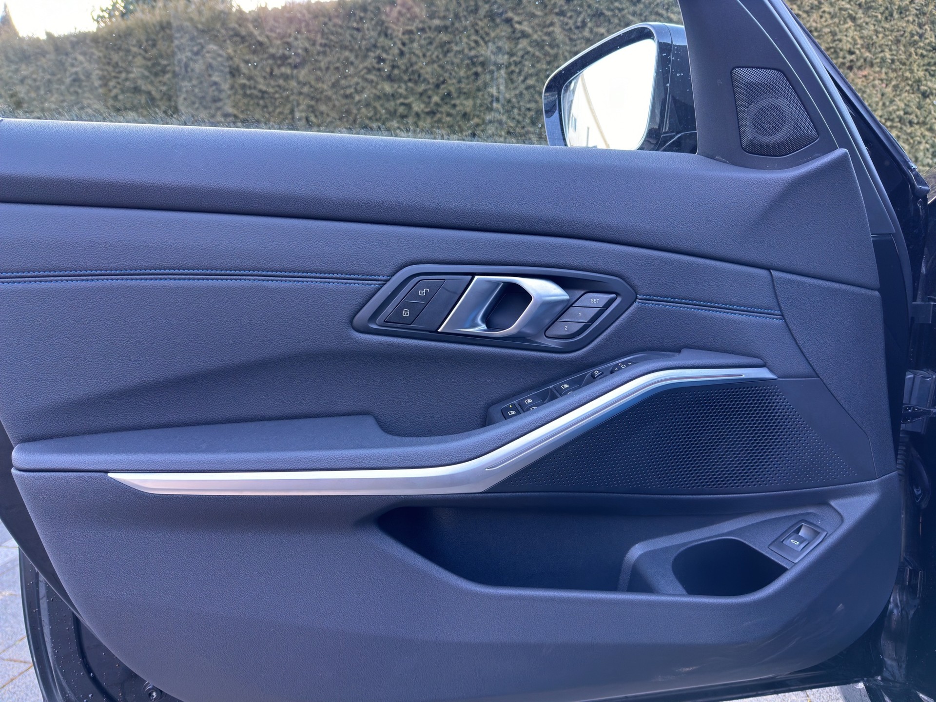 BMW 320d xDrive 48V Touring Steptronic M Sport-image-20