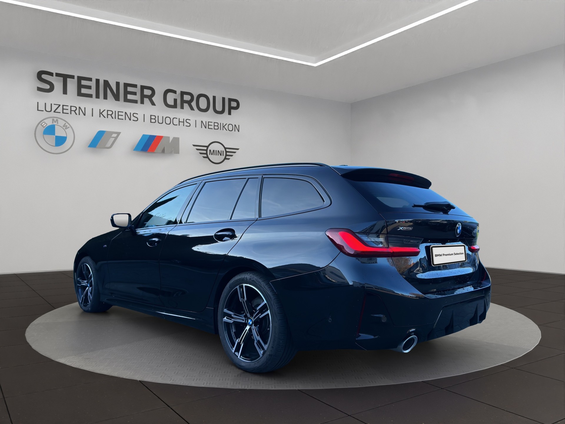 BMW 320d xDrive 48V Touring Steptronic M Sport-image-6
