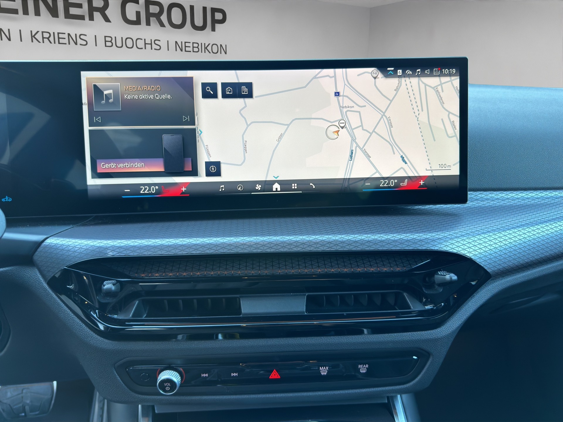 BMW 320d xDrive 48V Touring Steptronic M Sport-image-12