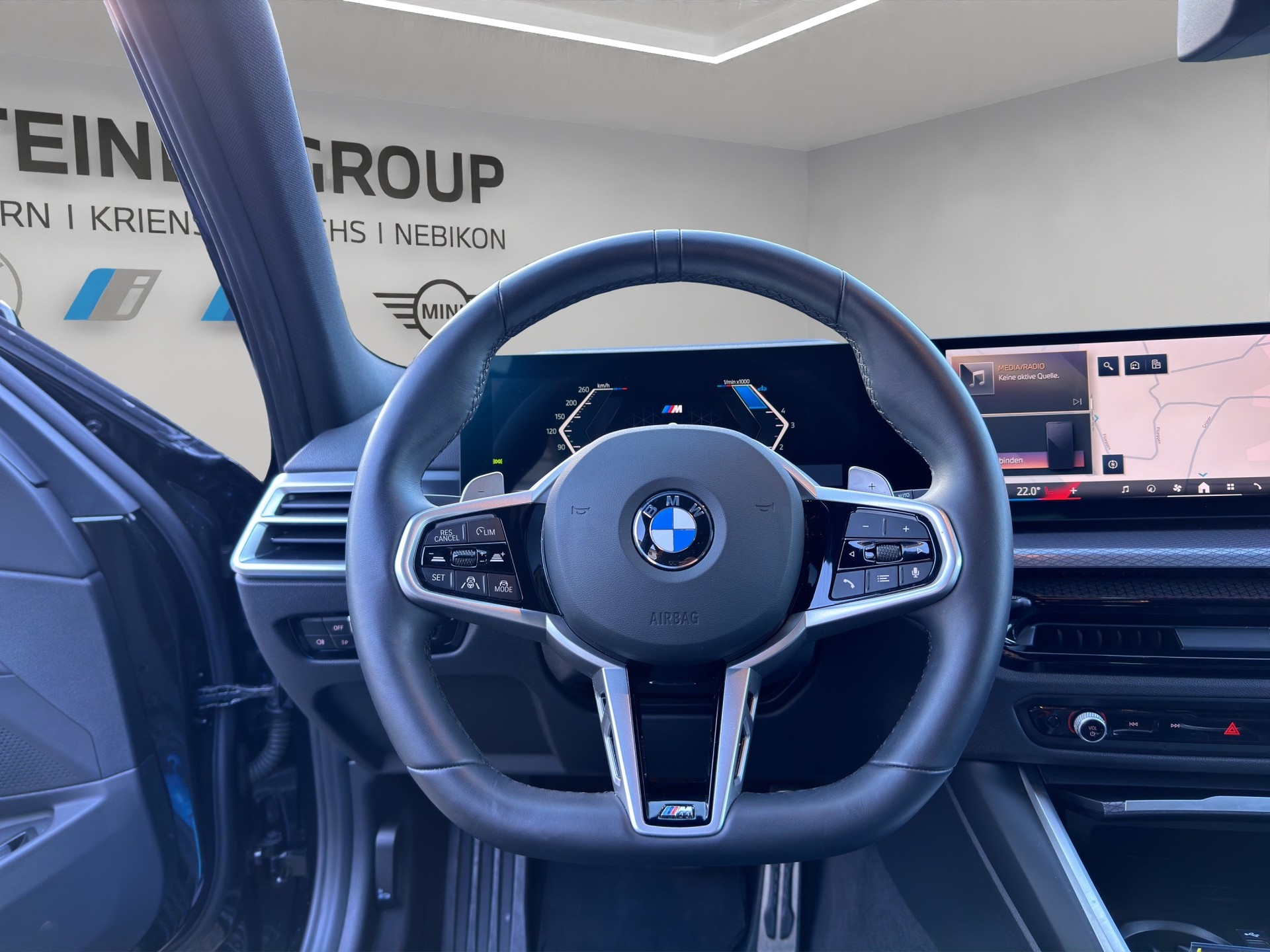 BMW 320d xDrive 48V Touring Steptronic M Sport-image-13