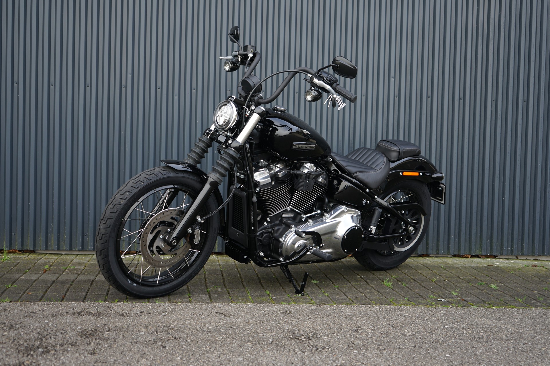 HARLEY-DAVIDSON FXBB Street Bob 117-showroom-element-1