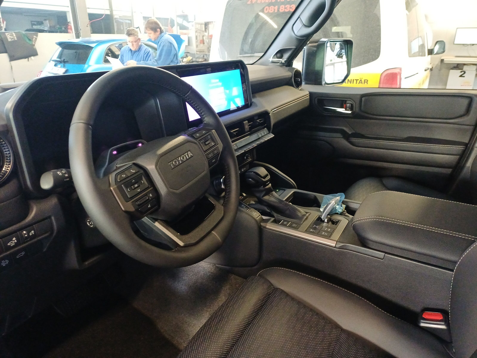 TOYOTA Land Cruiser 2.8 D 48V Invincible-image-5