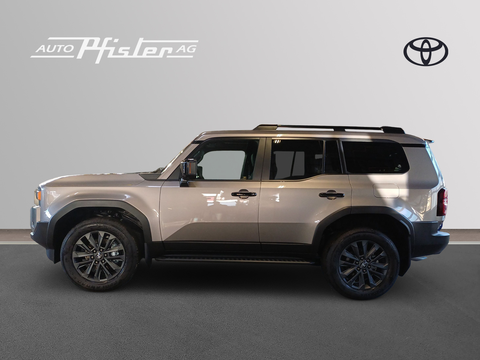 TOYOTA Land Cruiser 2.8 D 48V Invincible-image-2