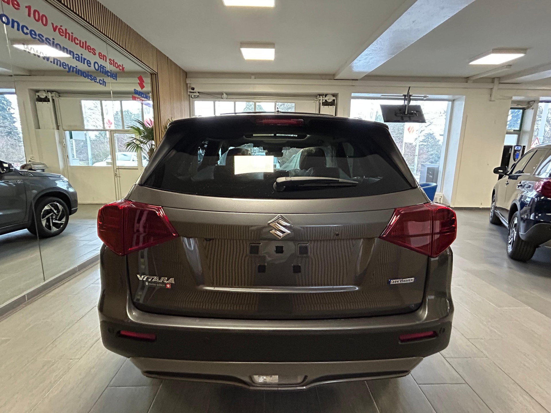 SUZUKI Vitara 1.4 T Sakura Top Hybrid 4x4-image-7