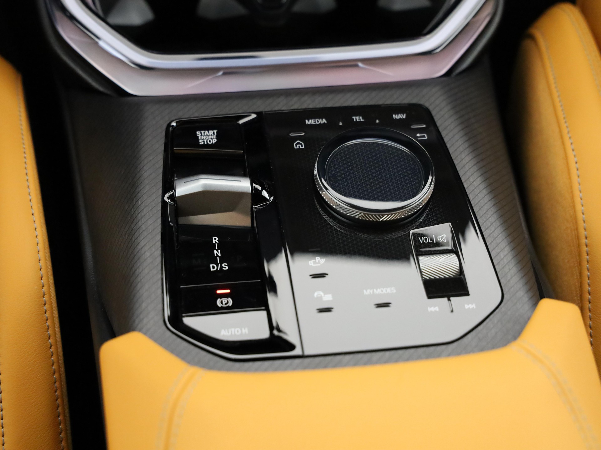 BMW X3 30e xDrive-image-16
