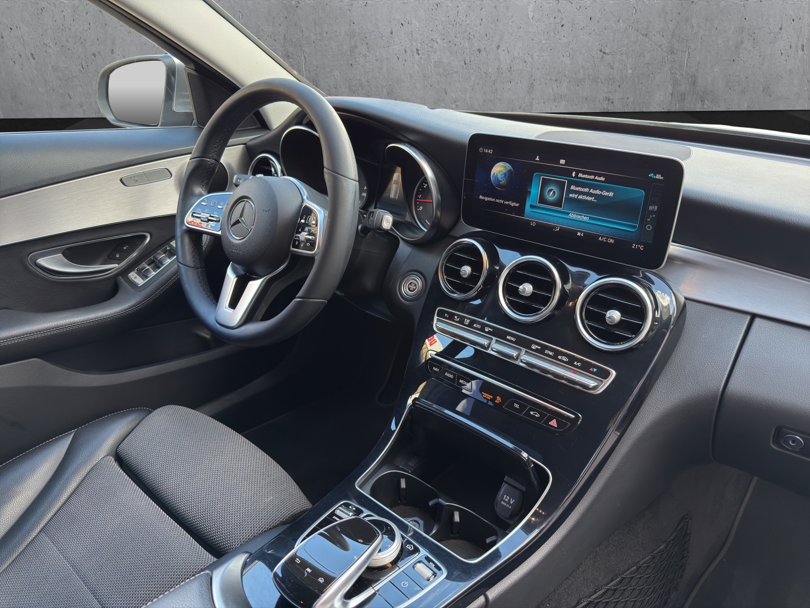 MERCEDES-BENZ C 200 Avantgarde 4Matic 9G-Tronic-image-13