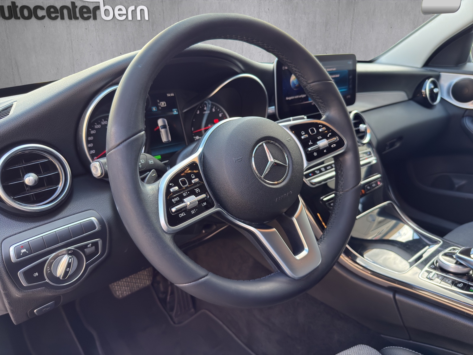 MERCEDES-BENZ C 200 Avantgarde 4Matic 9G-Tronic-image-12