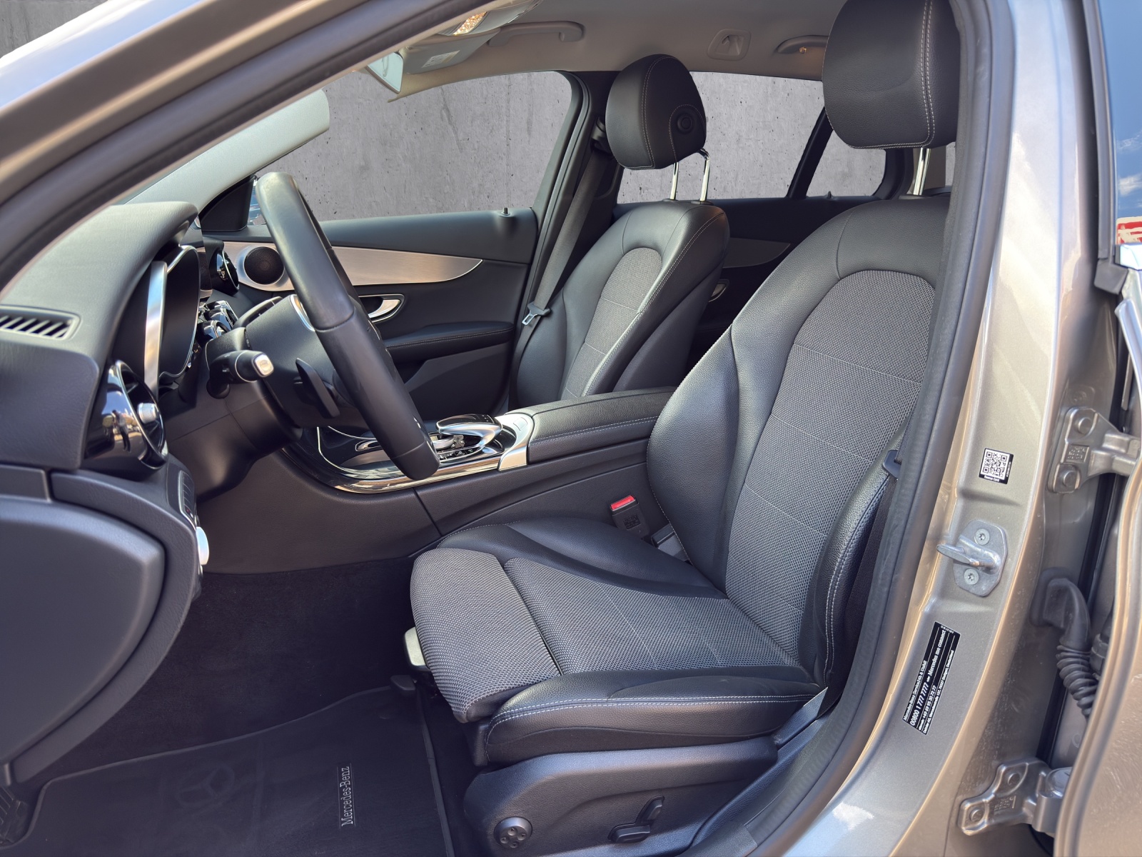 MERCEDES-BENZ C 200 Avantgarde 4Matic 9G-Tronic-image-10