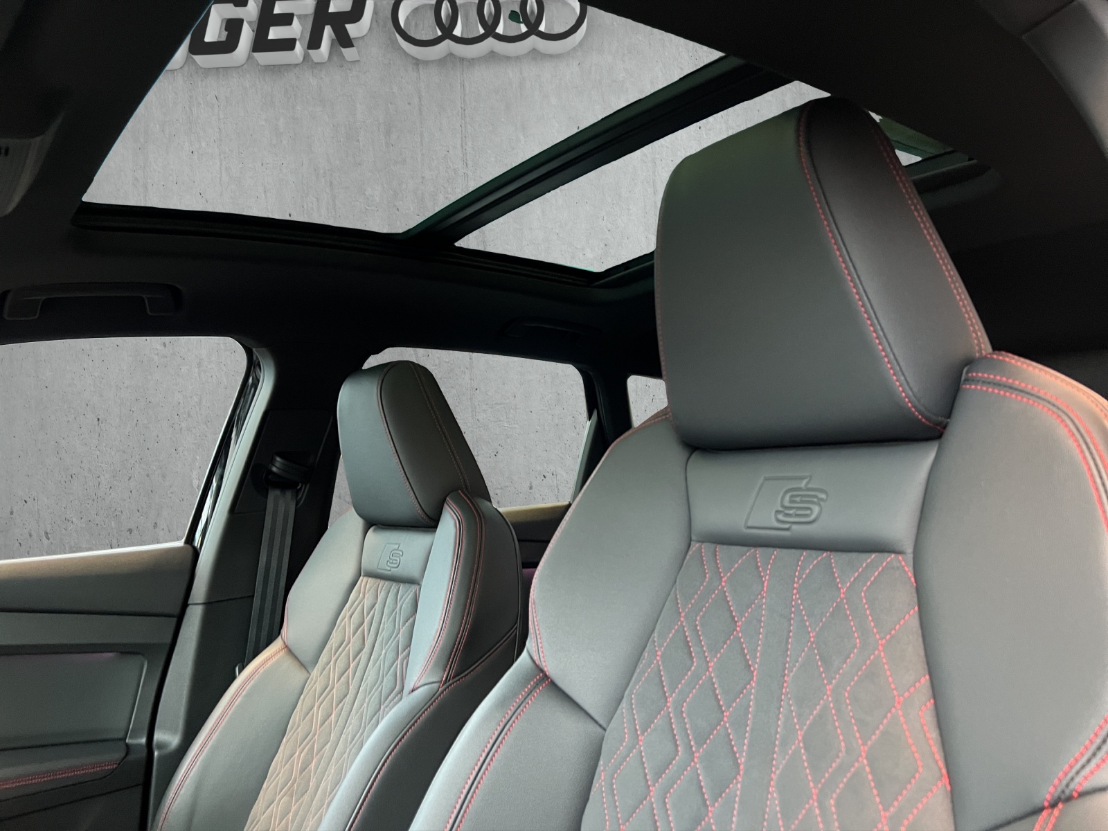 AUDI Q4 e-tron 50 quattro-image-16