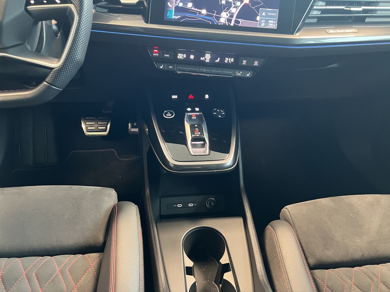 AUDI Q4 e-tron 50 quattro-image-11