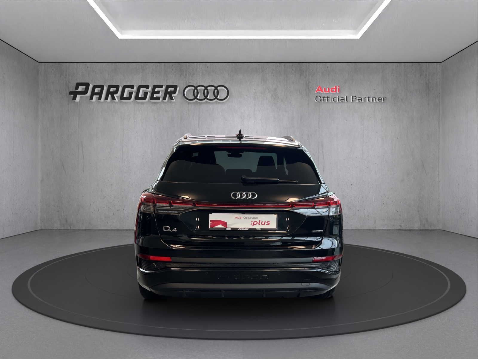 AUDI Q4 e-tron 50 quattro-image-4