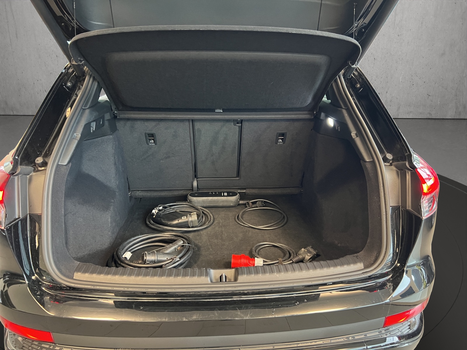 AUDI Q4 e-tron 50 quattro-image-15
