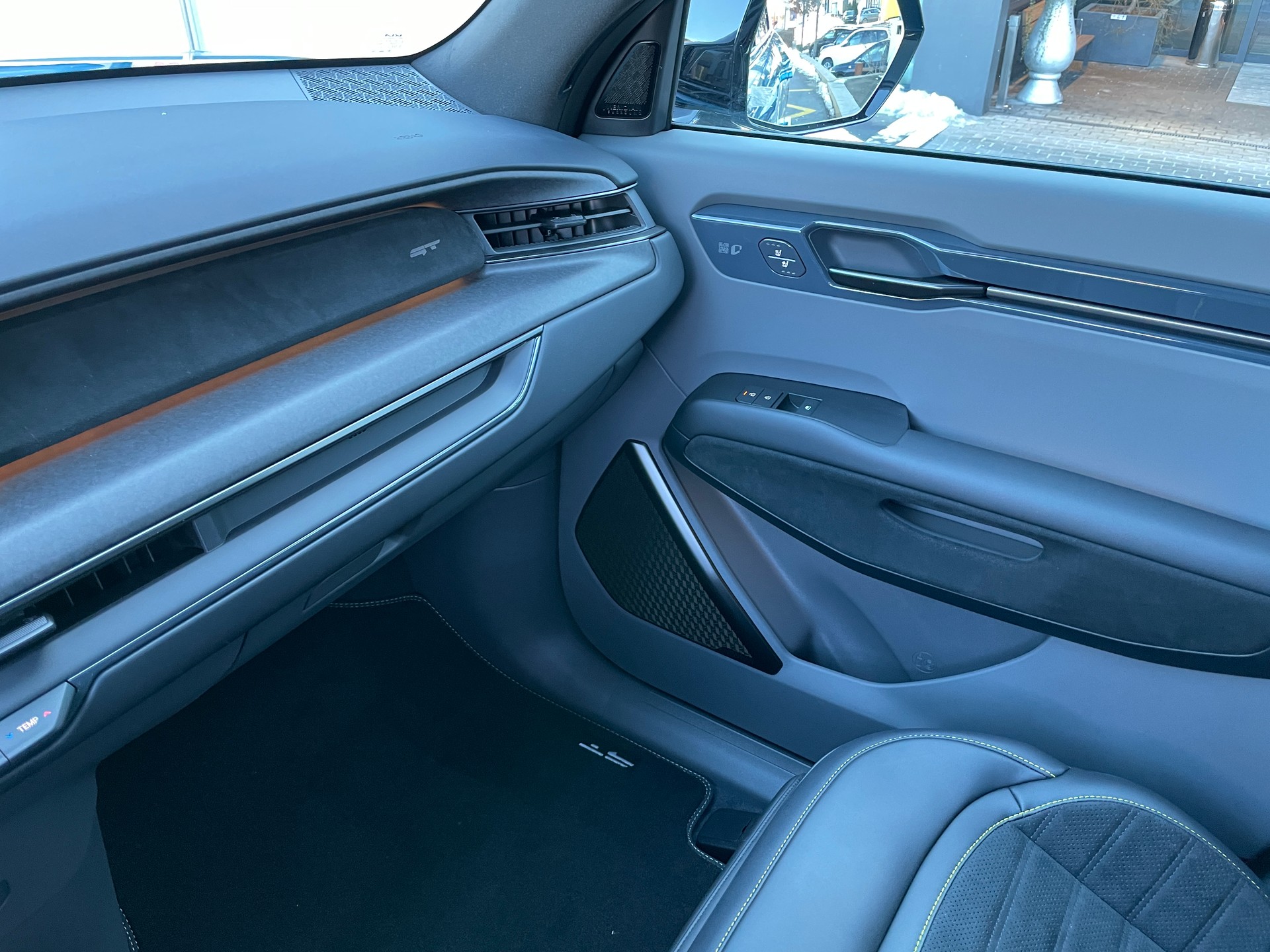 KIA EV9 99,8 kWh GT 4x4 mit Panoramaschiebedach, 7-Sitzer-image-26