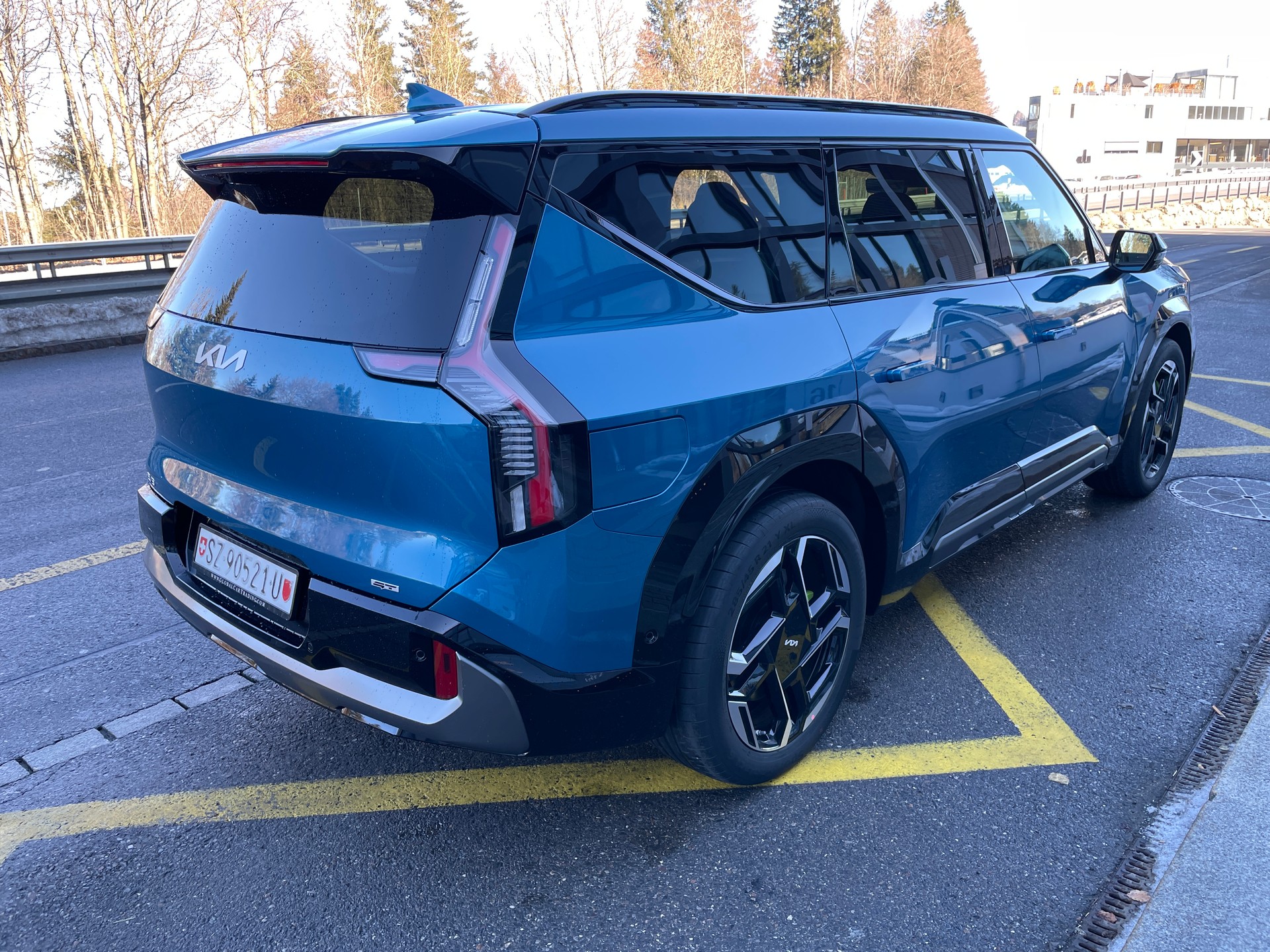 KIA EV9 99,8 kWh GT 4x4 mit Panoramaschiebedach, 7-Sitzer-image-4