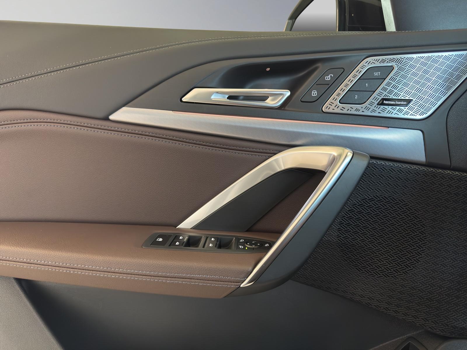 BMW X1 23d xDrive paddles-image-7