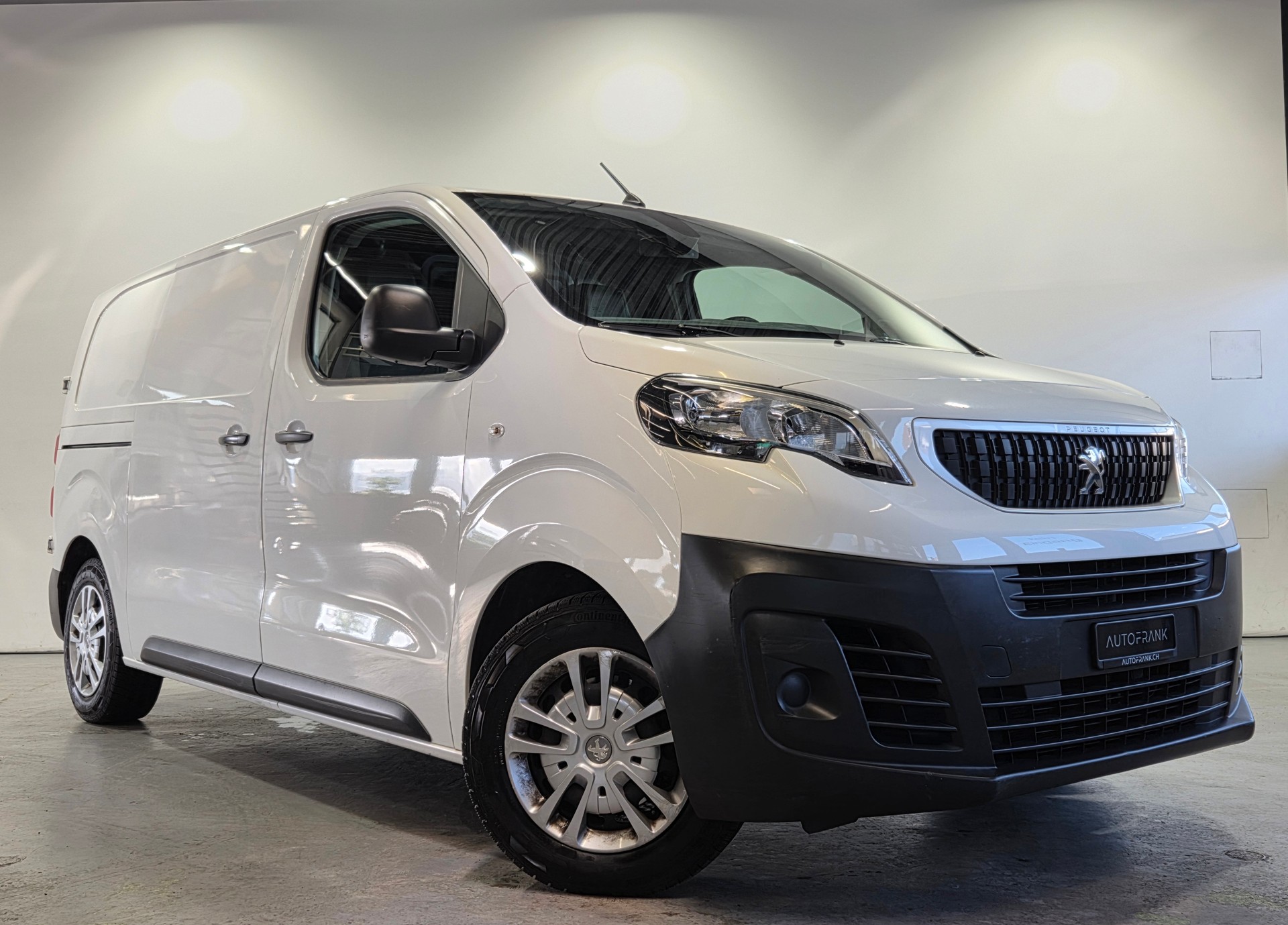 PEUGEOT Expert Kaw. Standard 1.6 BlueHDi 95 Allure S/S-image-0
